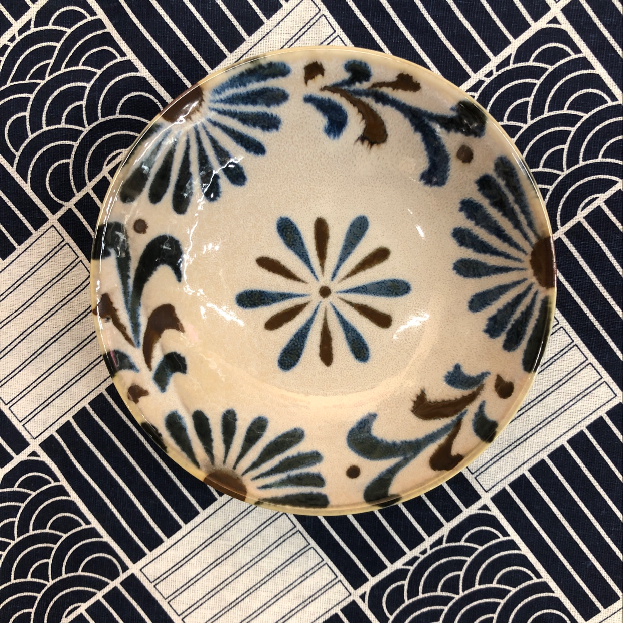 日本进口美浓烧冲绳花5.5英寸钵