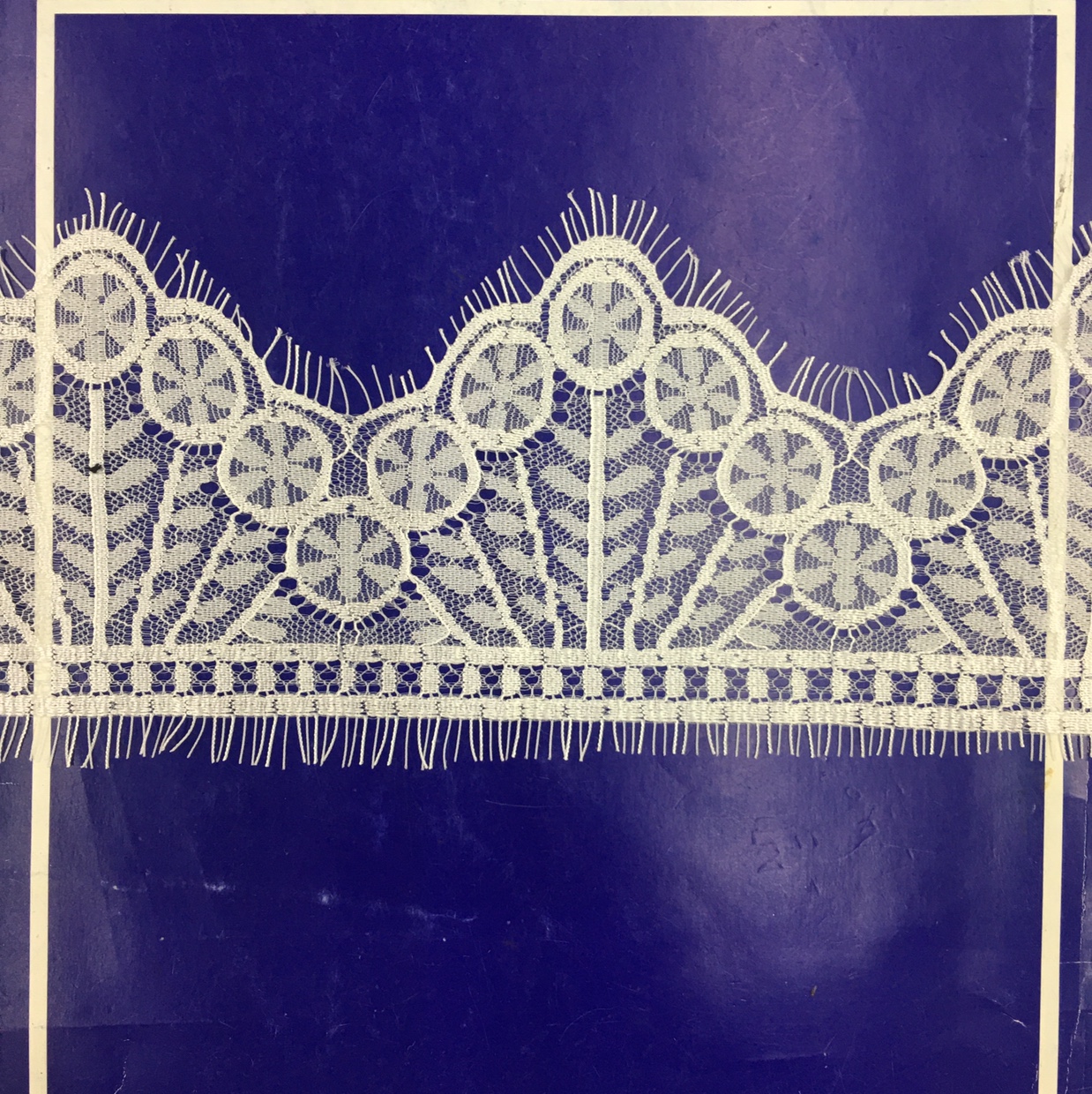 We offer single-sided lace eyelash trim for wedding clothing accessories in stock details Picture