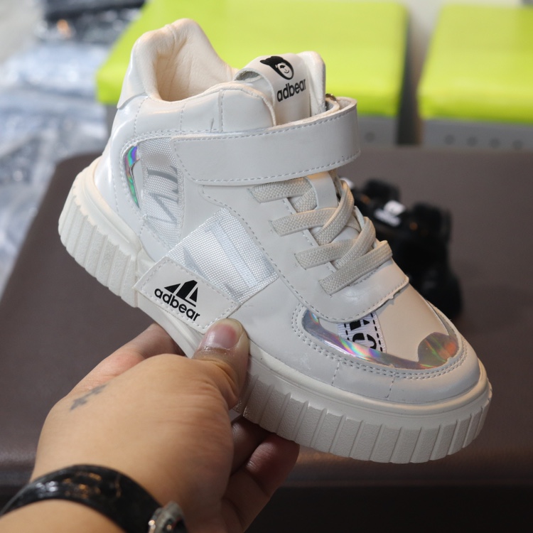 Casual Shoes Application Scenario