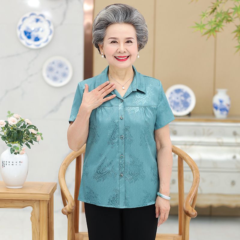Spring clothes for middle-aged and elderly people: A 60-year-old mother's shirt with a lapel, a 70-year-old grandma's two-piece set, and a mother-in-law's summer clothes details Picture