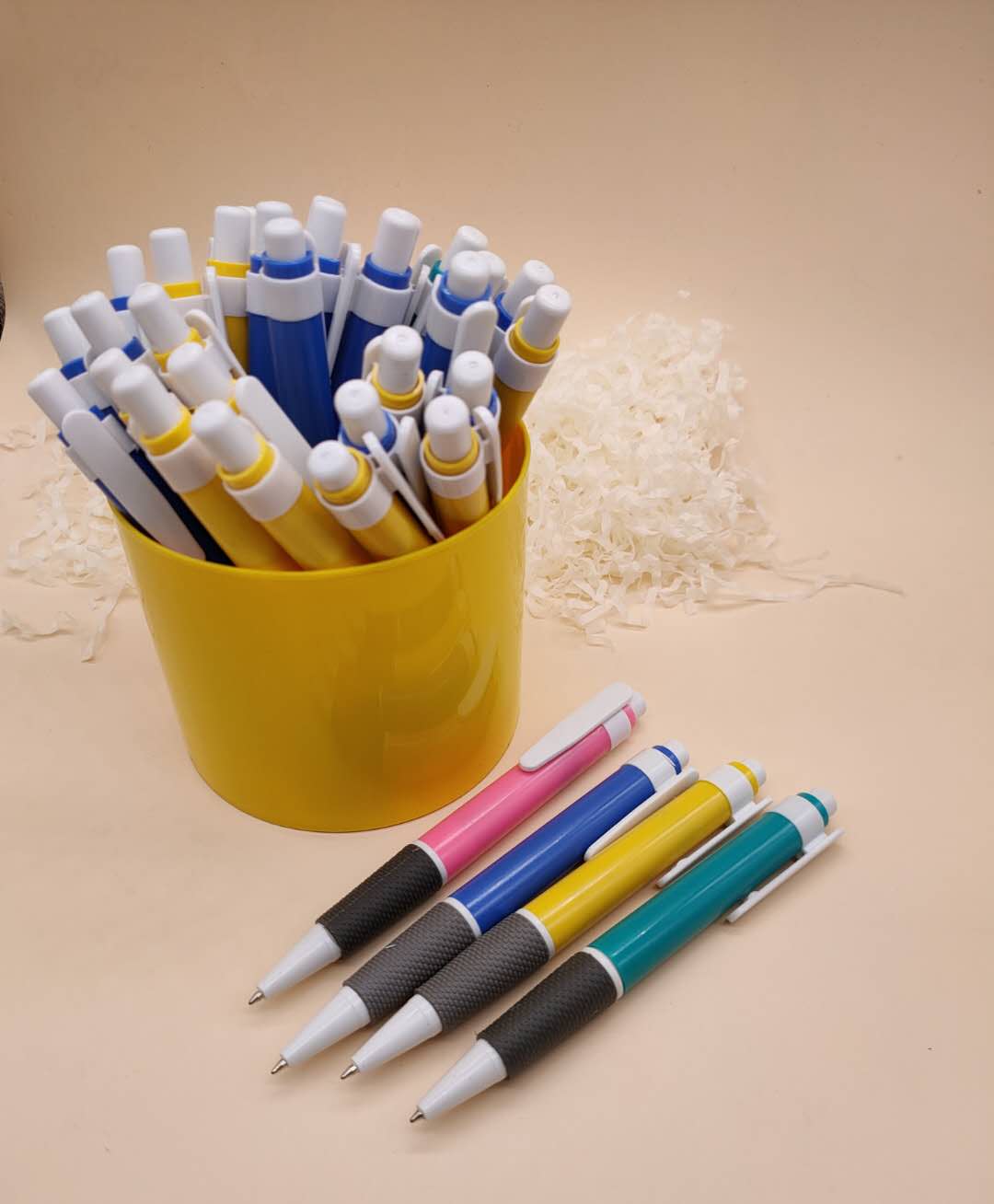 Student writing ballpoint pen Business office pen Office stationery gift promotion pen press ballpoint pen