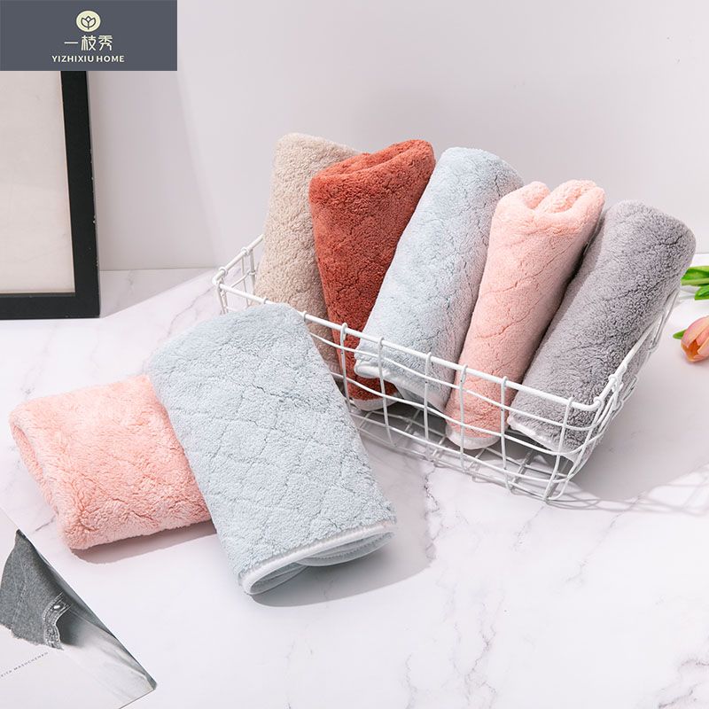 Yiwu quality products: Crystal Love Towels, Coral fleece bath towels, quick-drying bath towels, Absorbent towels, 950 Application Scenario