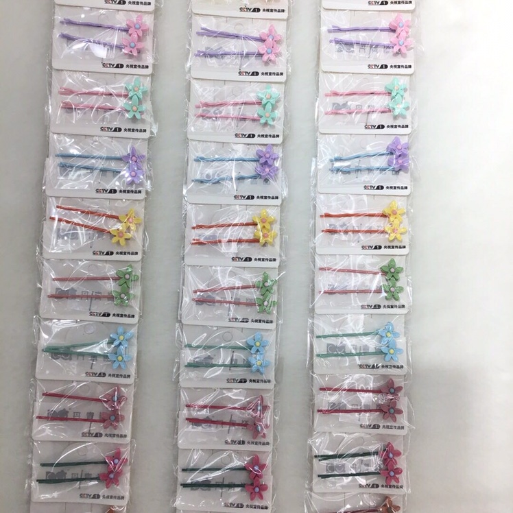 Color clip applique
