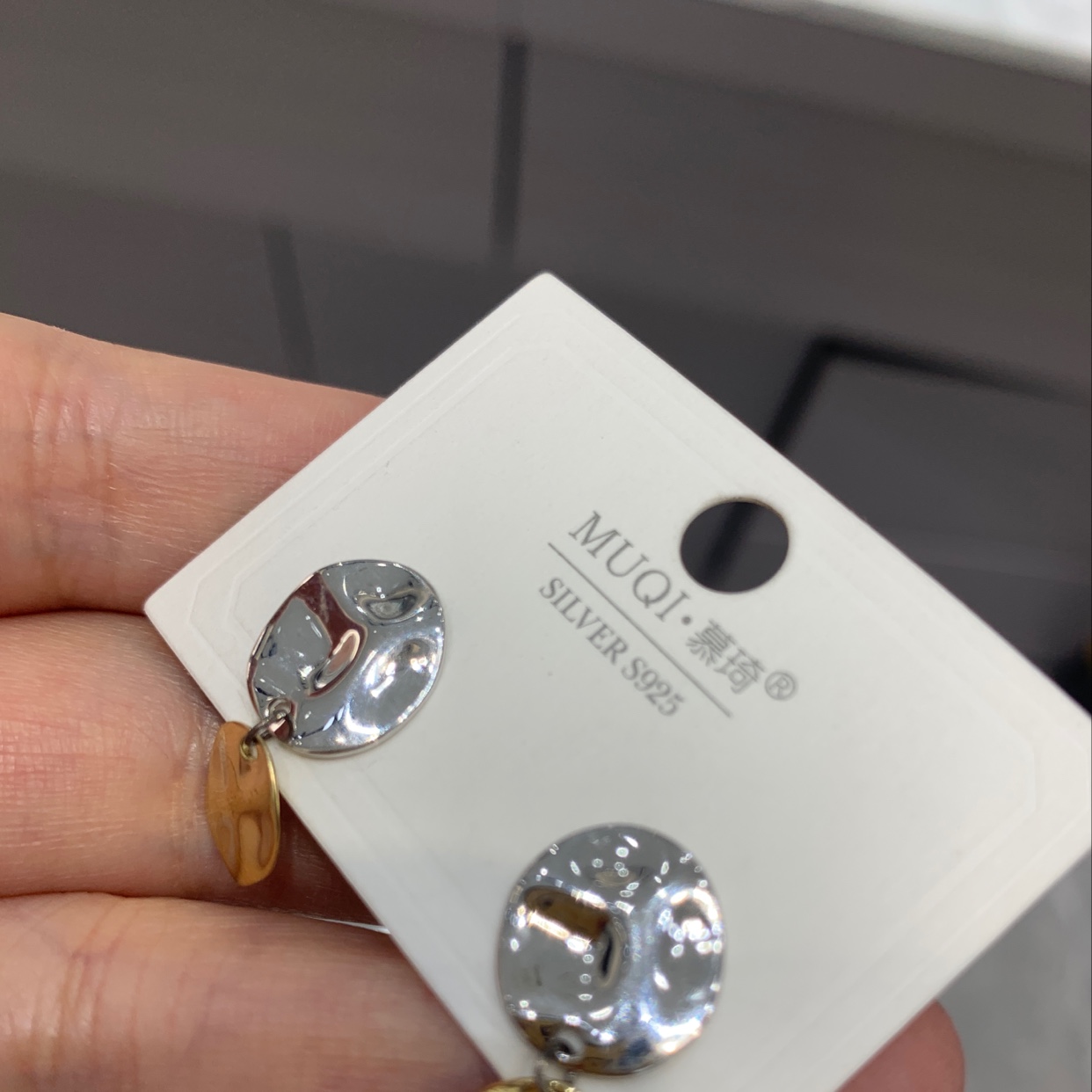 Best-selling earrings Specification image