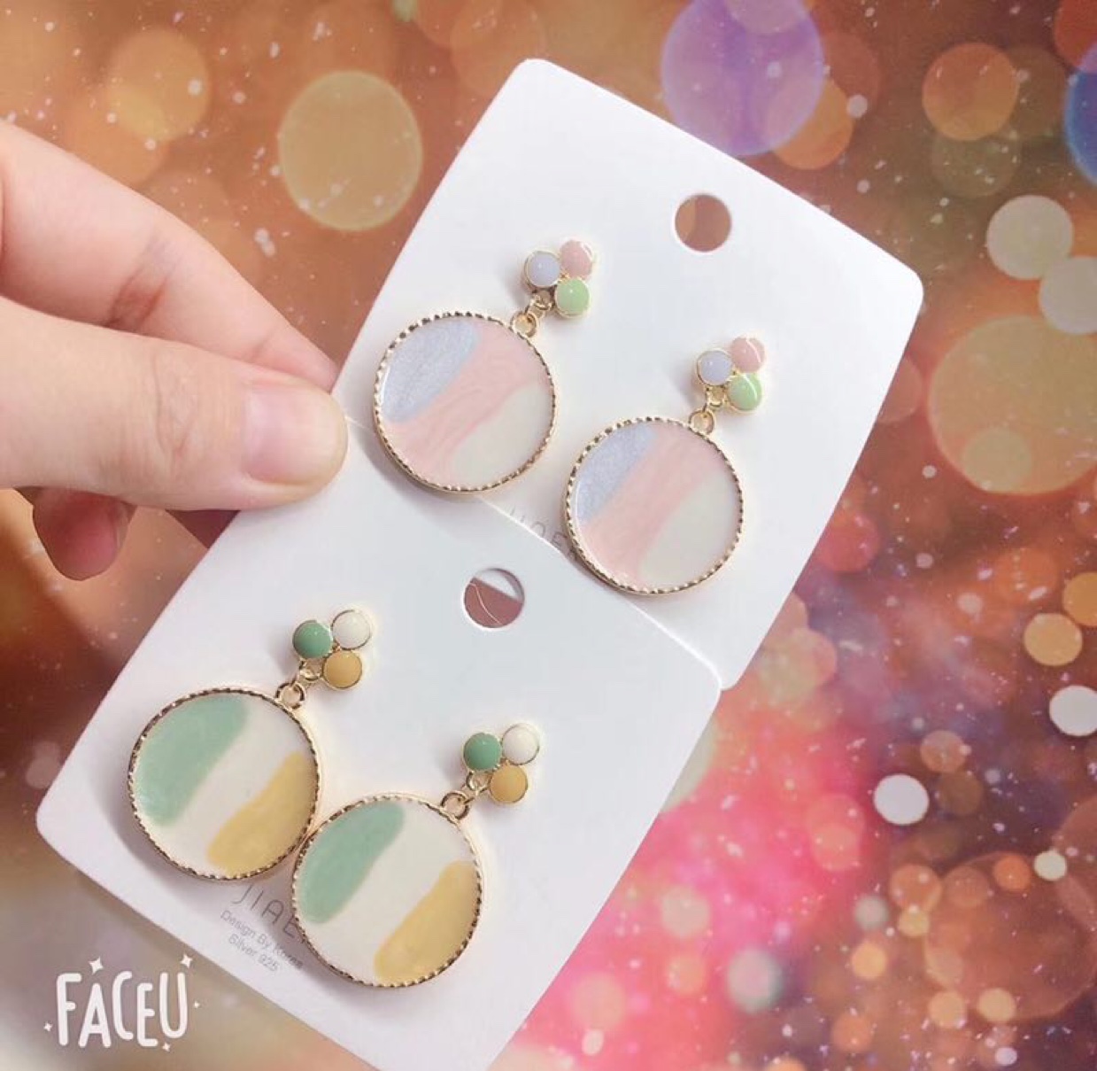 Three color round thumbnail