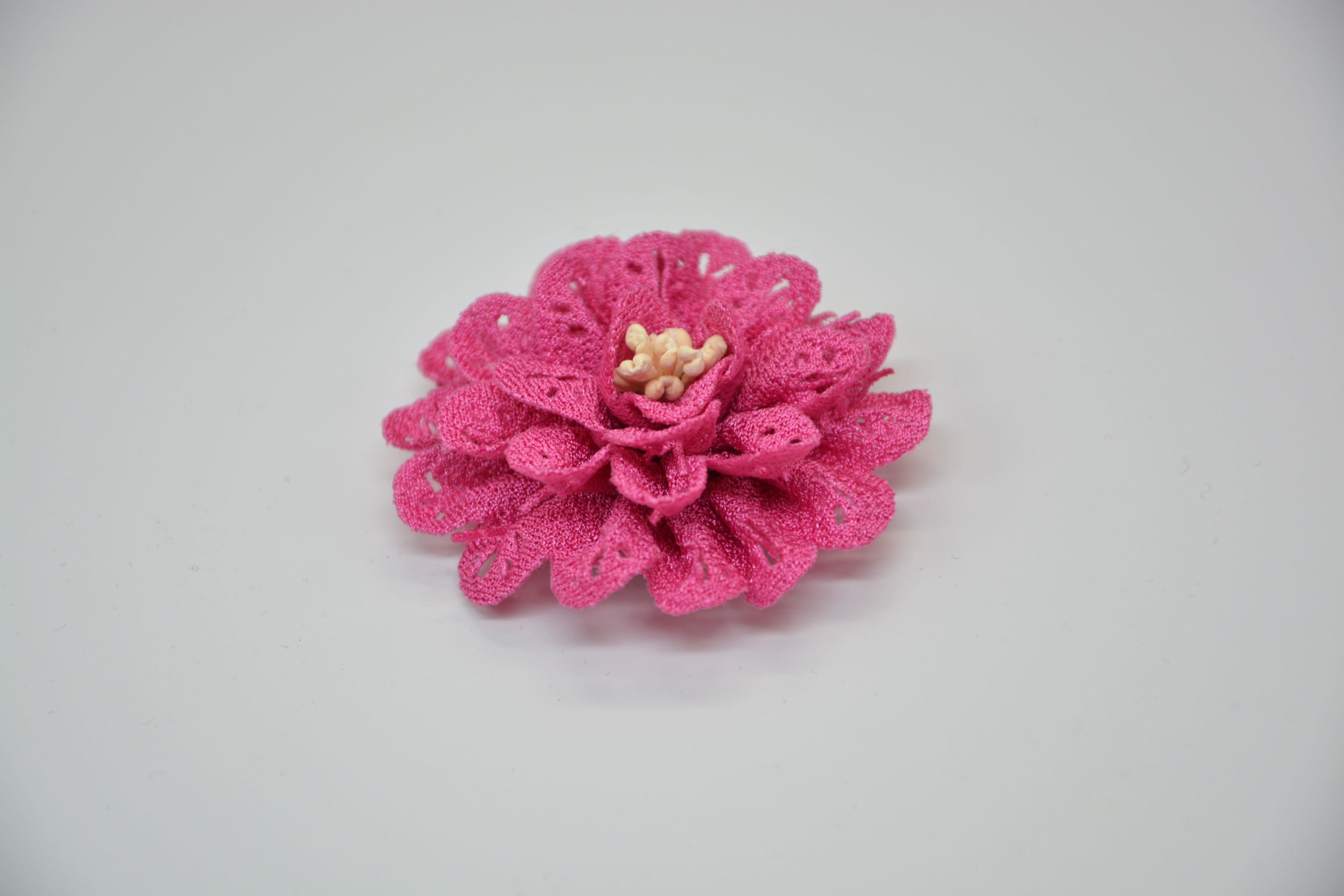 珍珠麻镂空花瓣卷花详情图5