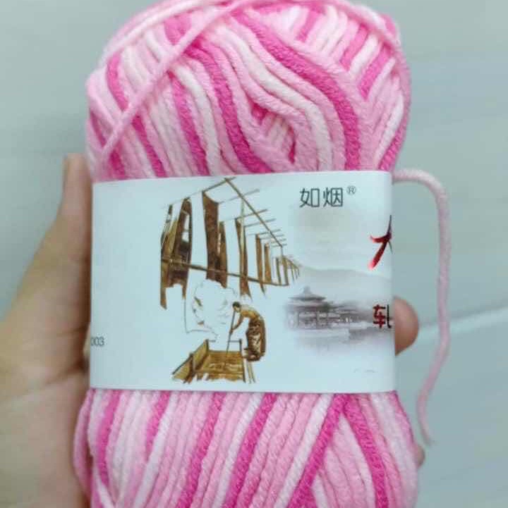 Embossed and dyed milk-cotton fluff undefined