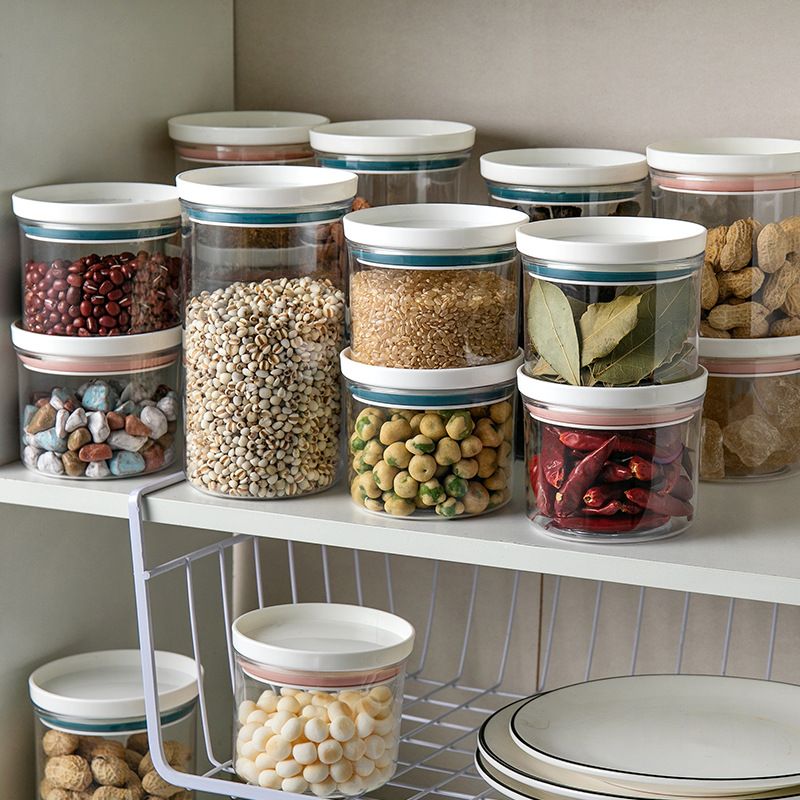 Direct-sale stackable storage tanks for grains and cereals, kitchen covered plastic sealed containers, food storage and preservation boxes, maximum size 700ml details Picture