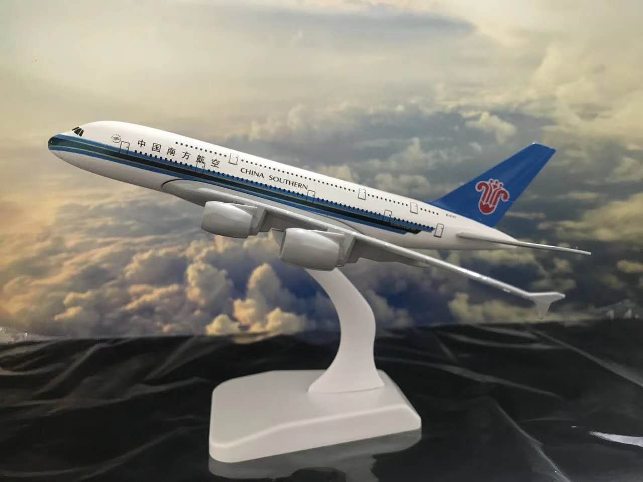 飞机模型（18CM中国南方航空A380飞机模型）仿真飞机模型 ABS合成工程树脂飞机模型  航空 模型 合金模型