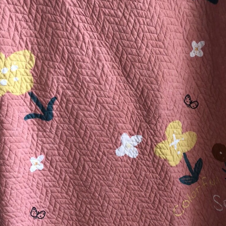 水洗全棉花朵图案粉色绗缝被子200*230