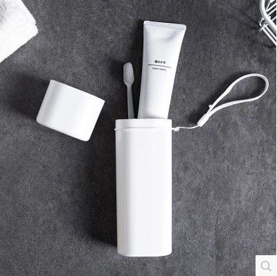 Direct-sale Japanese portable toothbrush box, travel toiletries, toothbrush storage box, a box for brushing teeth and washing face to put toothbrushes in details Picture