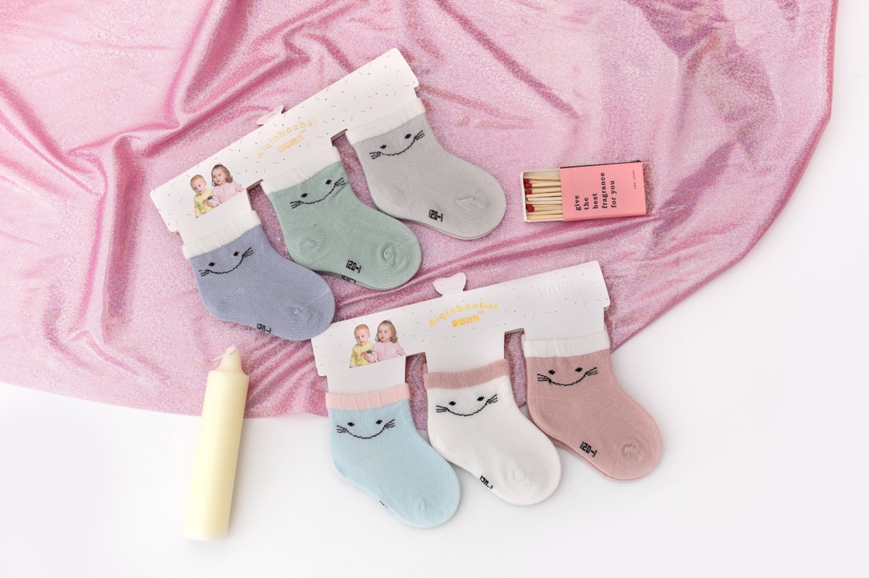 Baby socks 2 thumbnail
