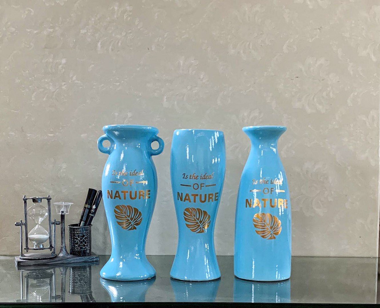 Ceramics Vase with simple and fashionable style suitable for dry branches suitable for hotel apartment house office counter decoration flower arrangement can be mixed three series exported to Europe and the United States and Southeast Asia countries by young people's favor. full figure