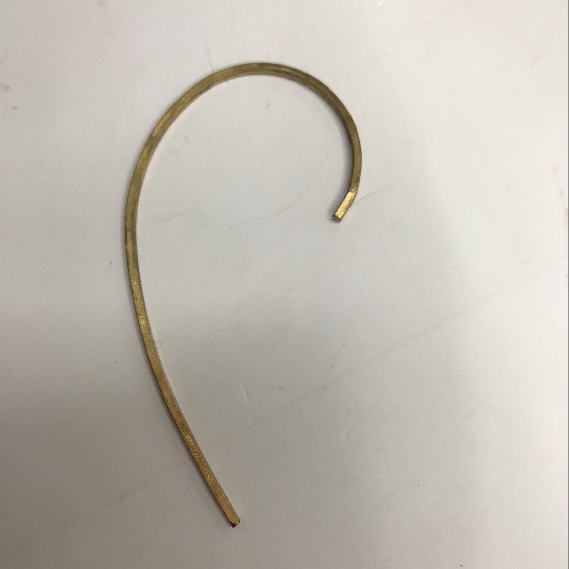 耳阔方线