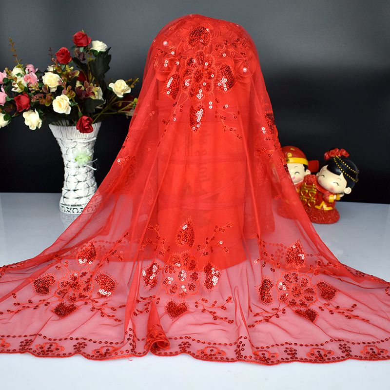 The auspicious flower veil is a wedding veil for the bride pic 1