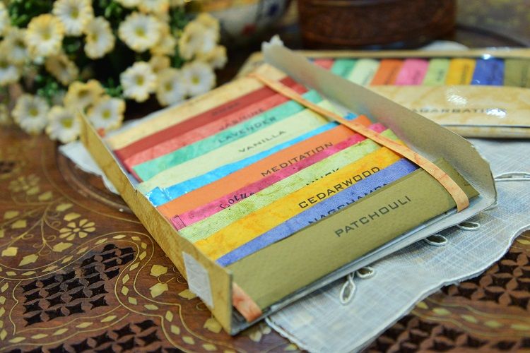 LOTUS Premium Incense: 12 in one details Picture