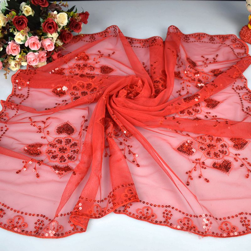 The auspicious flower veil is a wedding veil for the bride pic 2