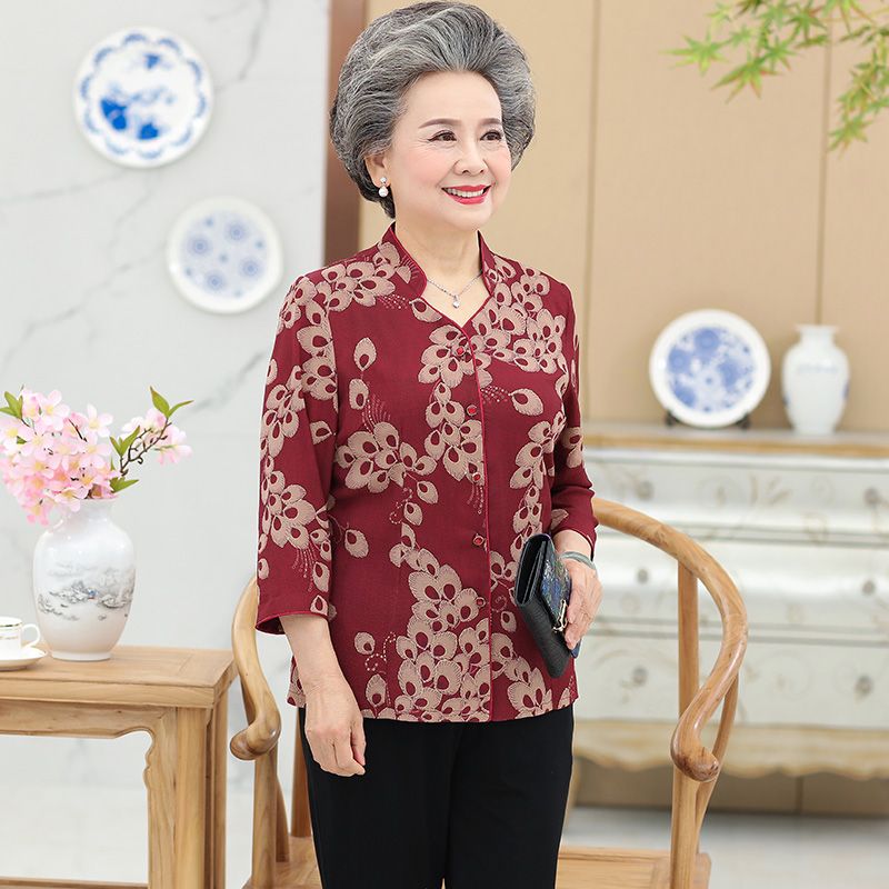 Summer clothes for middle-aged and elderly people: Women's linen mother's shirt, 60-year-old elderly clothes, 70-year-old grandma's two-piece set, wife's summer details Picture