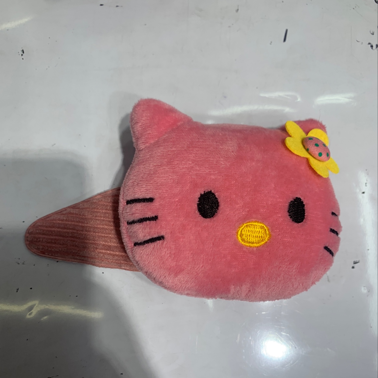 kt Cat hairpin