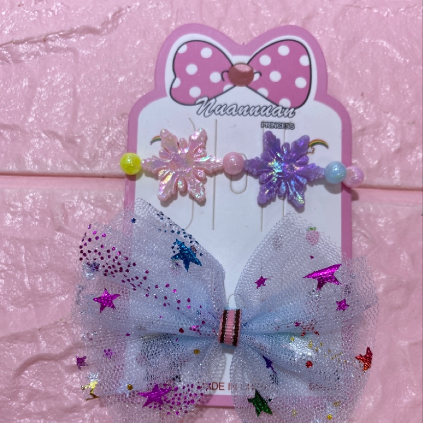 Children's bracelet, hairpin, Korean-style mesh bow tie, Flower Warmth Application Scenario