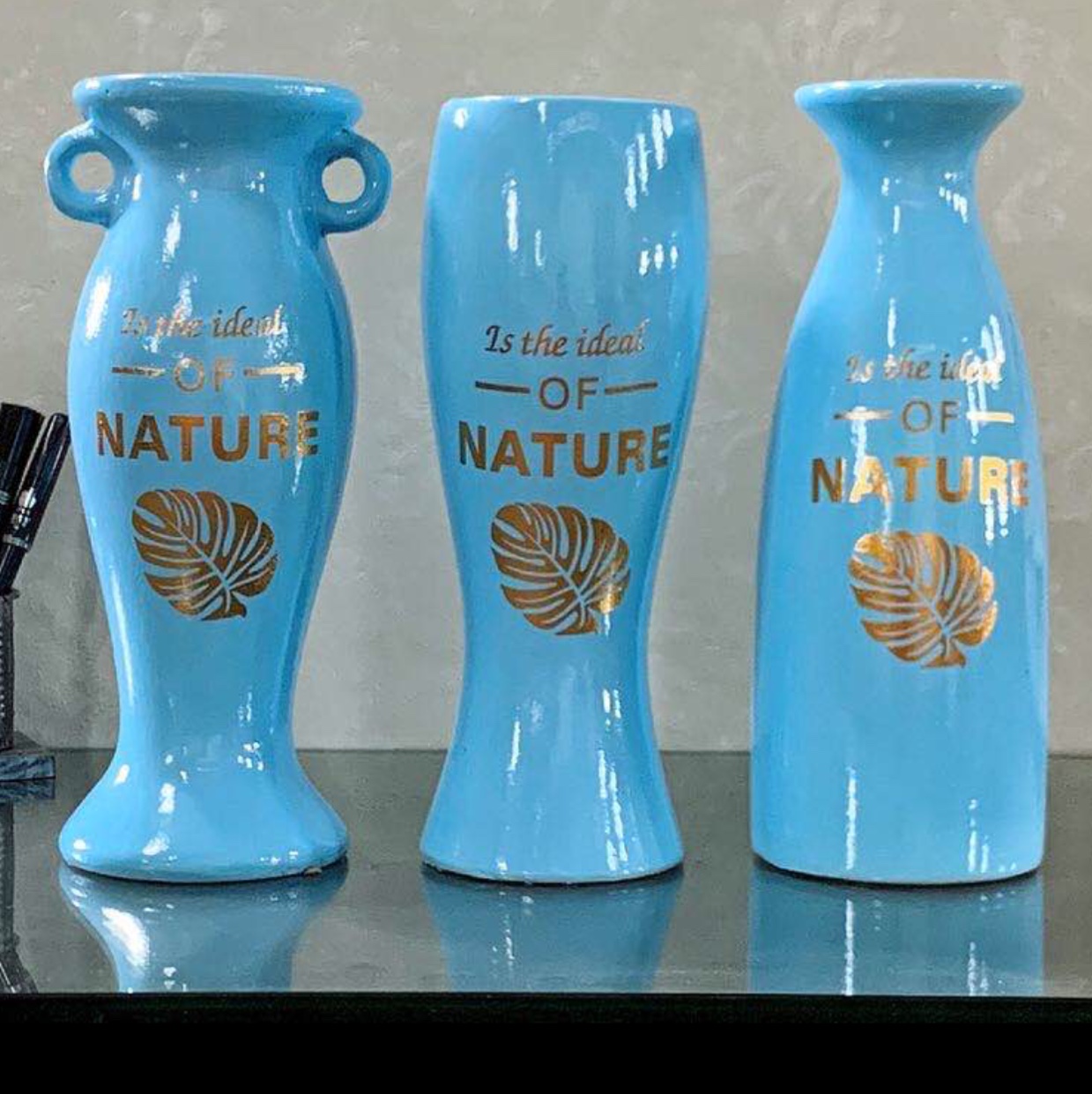 Ceramics Vase with simple and fashionable style suitable for dry branches suitable for hotel apartment house office counter decoration flower arrangement can be mixed three series exported to Europe and the United States and Southeast Asia countries by young people's favor. details Picture