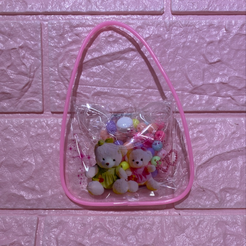 Children's handcrafted beading can be worn into necklaces, bracelets, bear handbags for DIY, warm and cozy