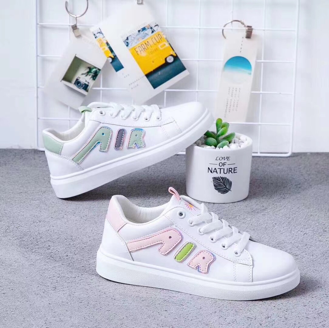 新款韩版百搭小白鞋女生鞋
