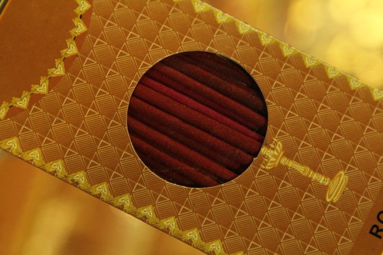 One box of imported Touch india incense contains 20 sticks for long-lasting indoor incense. Available in stock detail image 1