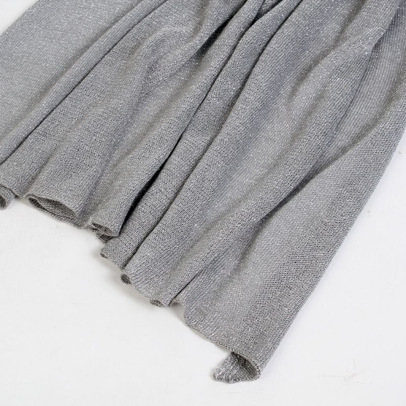 2020 Menas Silk Japan And South Korea Autumn And Winter Shawl All Fashion Solid Color Fringe Knitted Scarf Manufacturers Direct Sales Application Scenario