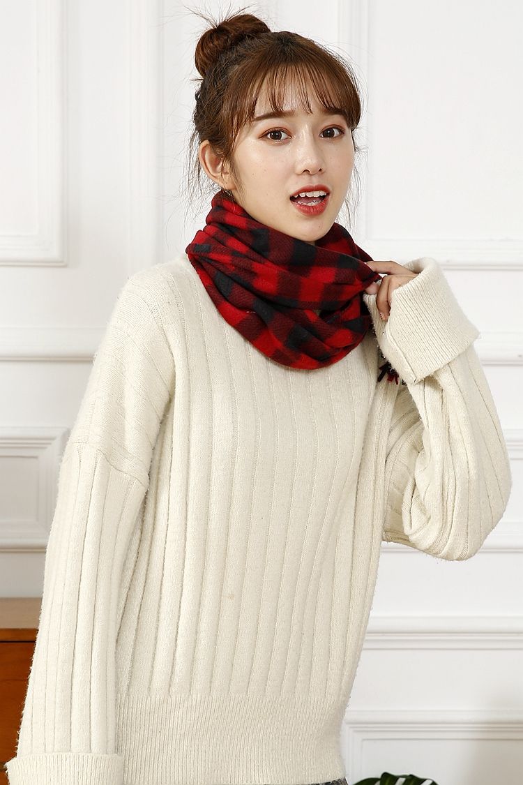 Ladies Autumn And Winter Warm Plaid Scarf Polyester Scarf Wholesale details Picture