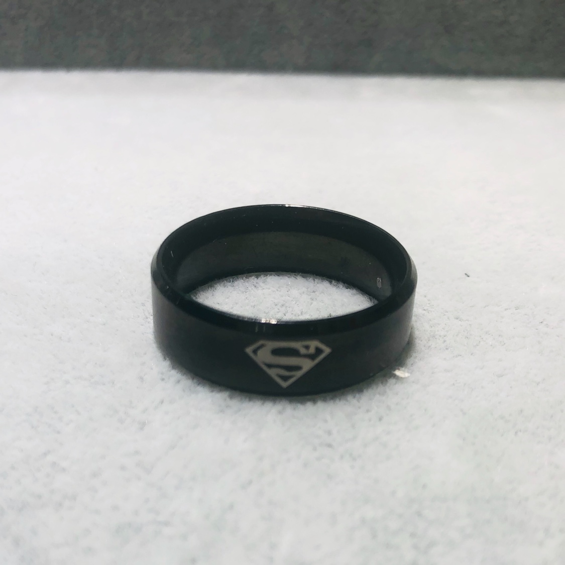 怡辰黑色简约超人不锈钢戒指时尚个性大气百搭防过敏手饰饰品