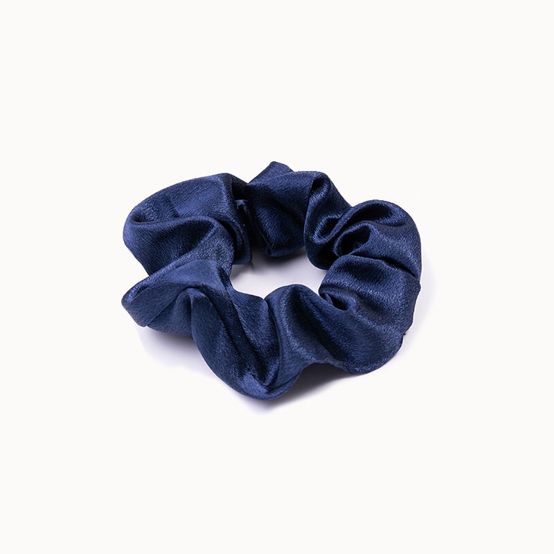 Solid color crystal satin large intestine hair band wholesale of simple hair bands and hair ties for Instagram-popular girls Application Scenario