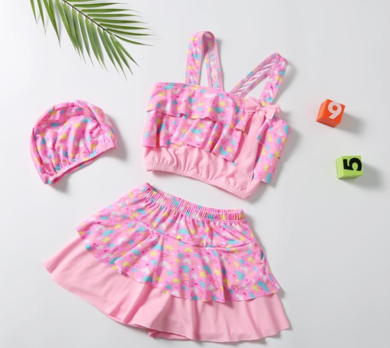 A three-piece swimsuit with a hat comes in sizes thumbnail