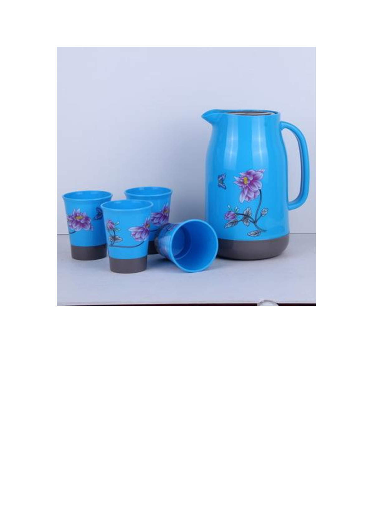 The inner and outer plastic cold water bottle has a good cold retention effect. It is made of brand new material and has no odor detail image 1