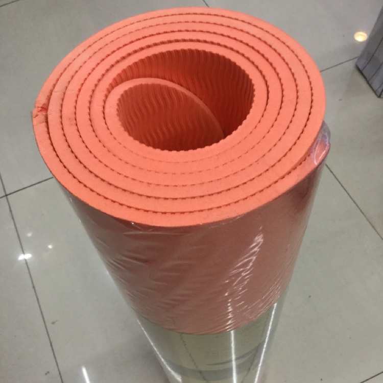 康胜体育这是一款TPE环保瑜伽垫6mm单色，可以定制