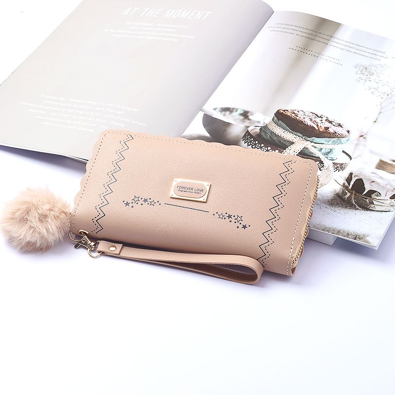 The new single-pull bag, mobile phone bag and coin purse have multiple compartments Specification image