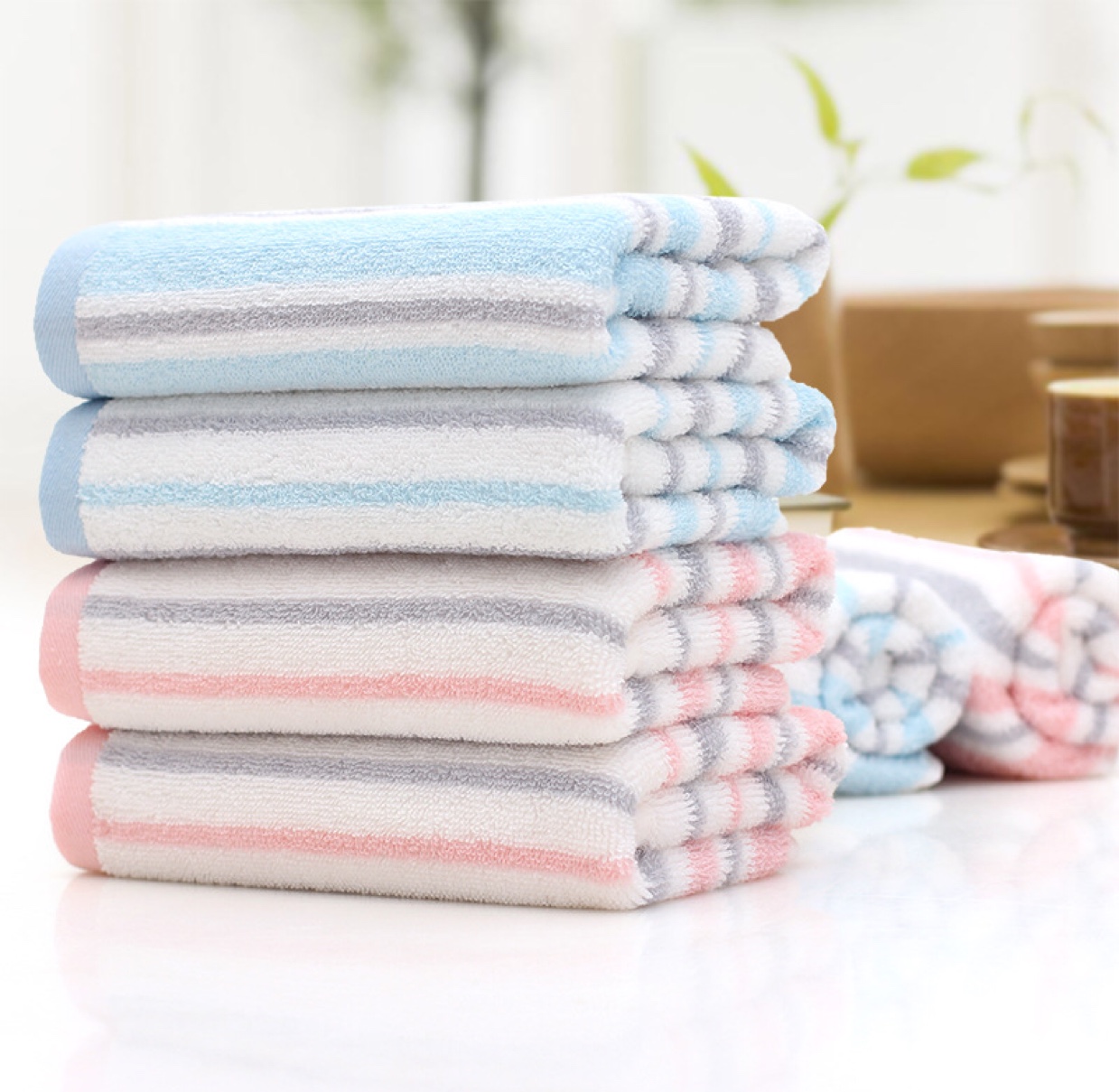 Striped plain couple towels