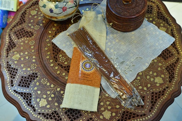 Indian imported Touch india bursel-packed incense, indoor long-lasting freshness, in stock available, batch available, mixed batch available Application Scenario