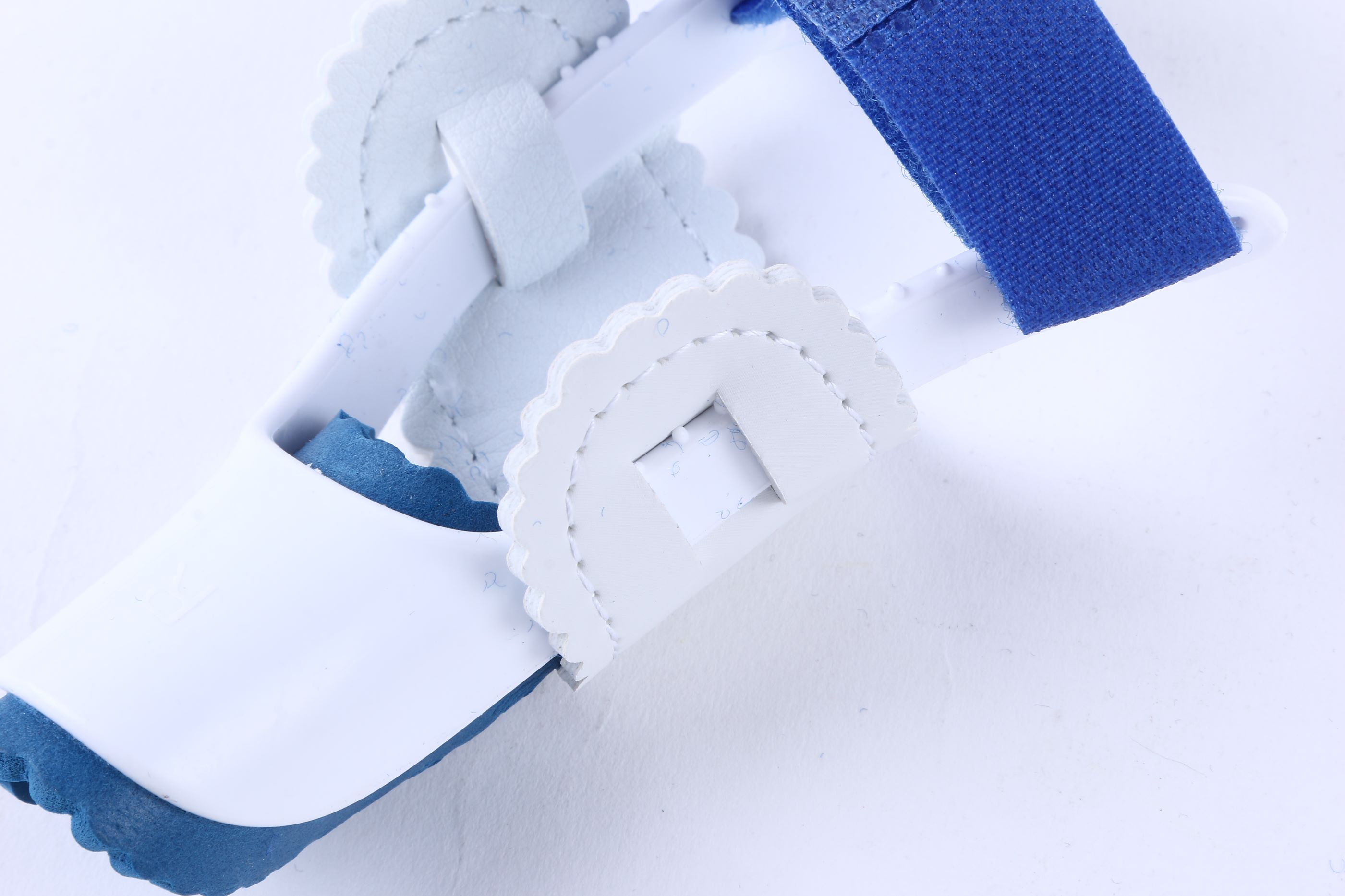 Toe corrector, thumb corrector detail image 3