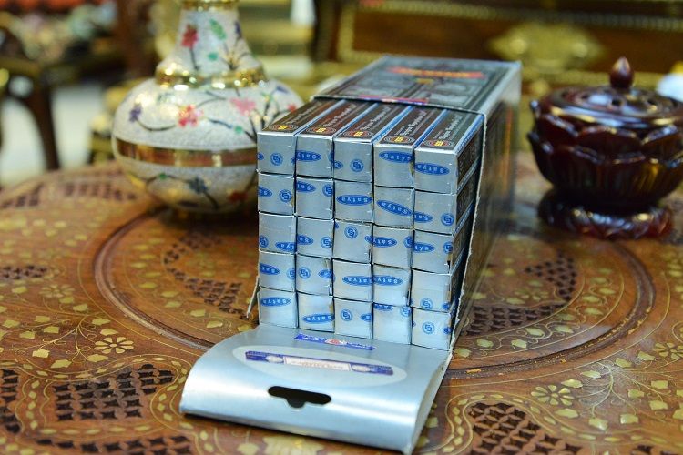 Large box of Indian incense satya Truth Square Box incense sticks for home indoor long-lasting burning. In stock. Minimum order quantity: 3 pieces. Mixed orders are available Application Scenario