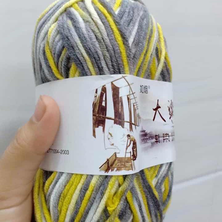 Embossed and dyed milk-cotton fluff undefined
