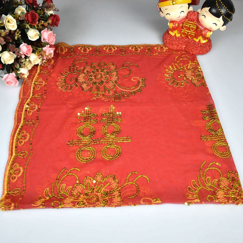 A golden bride's veil with the character "Prosperity and Happiness" for the wedding detail image 3