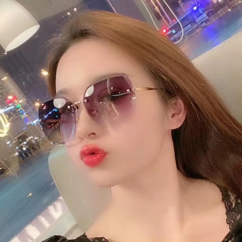 Vx's popular rimless cut sunglasses thumbnail