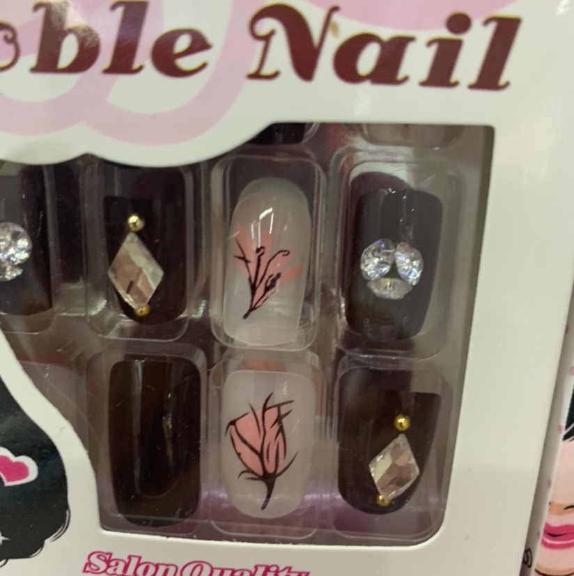 Flower prismatic 3D manicure