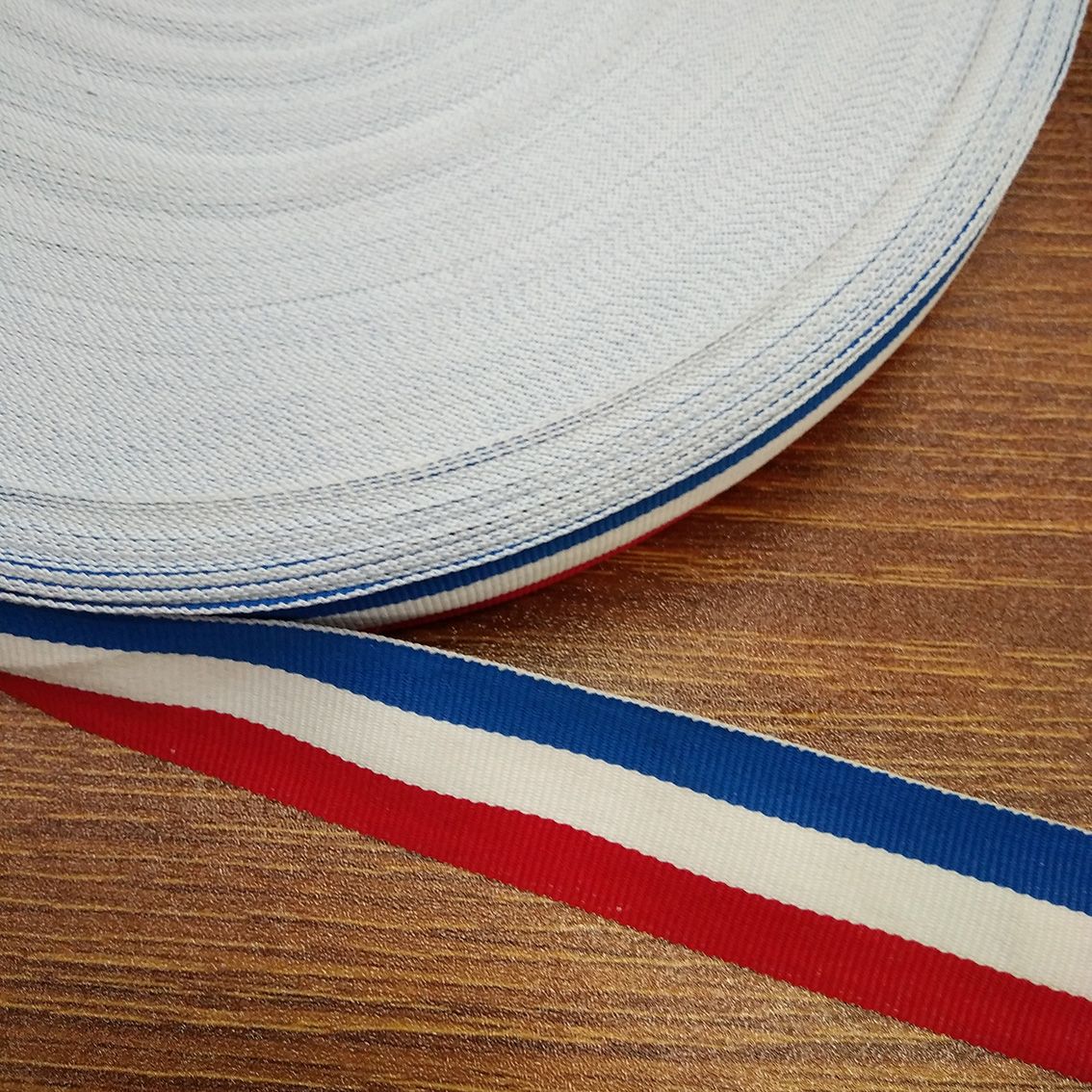 厂家直销红白蓝涤纶平面带奖牌吊带奖牌带裤边裤腰带服装辅料细节图