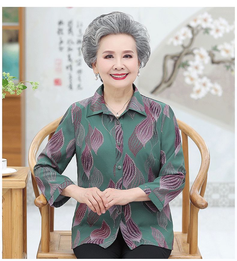 A 60-year-old mother's summer shirt, summer clothes for the elderly, a 70-year-old grandma's thin shirt, a wife and the elderly wearing clothes with lapels detail image 12