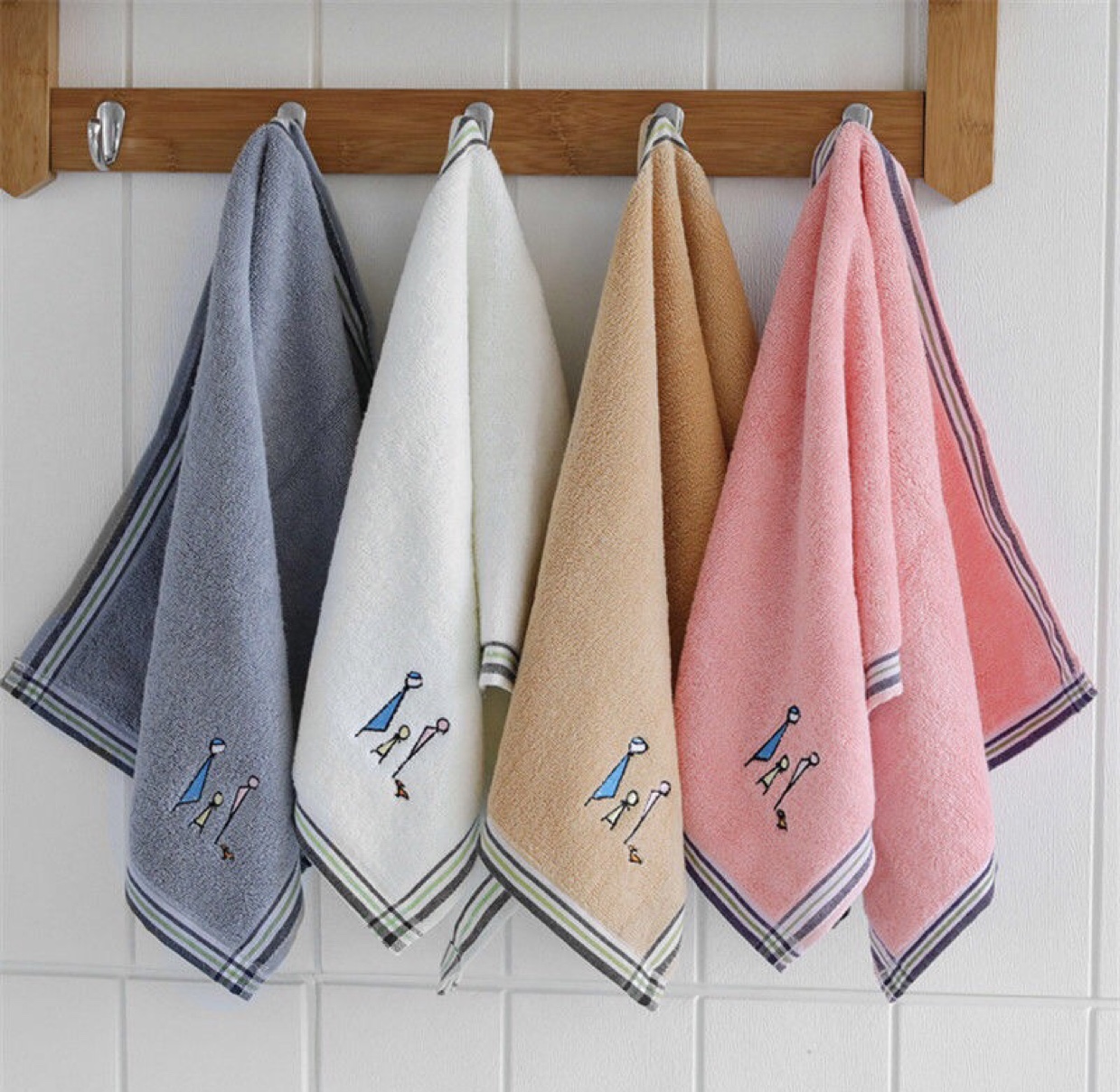 A family of embroiderers, pure cotton towels details Picture