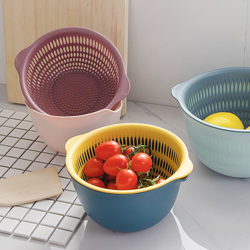 Direct-sale double-layer hollowed-out vegetable washing baskets, household vegetable draining sieves, kitchen fruit storage baskets, draining baskets, and vegetable washing basins Application Scenario