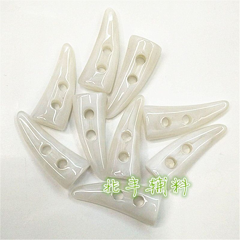 家直销 塑料牛角扣 亚克力扣子 大衣风衣扣