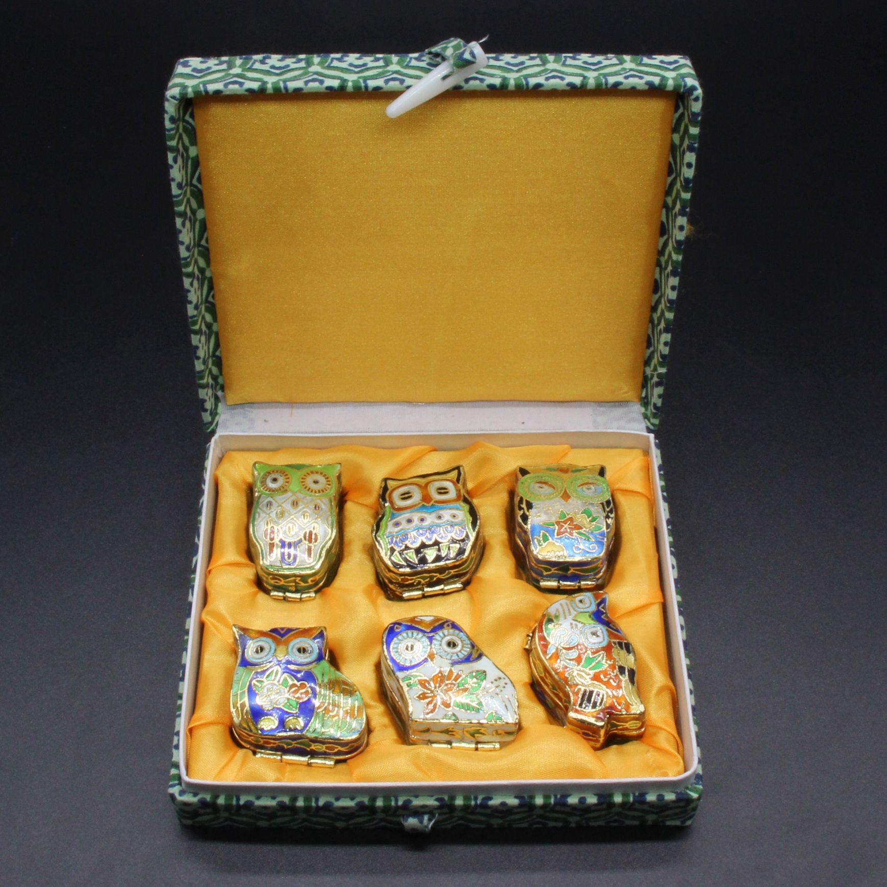Beijing Cloisonne Chinese style tourist souvenir ram silver blue polished owl jewelry box compact thumbnail